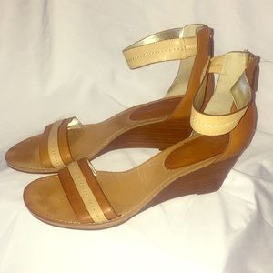 Tommy Hilfiger wedge sandals, size 9